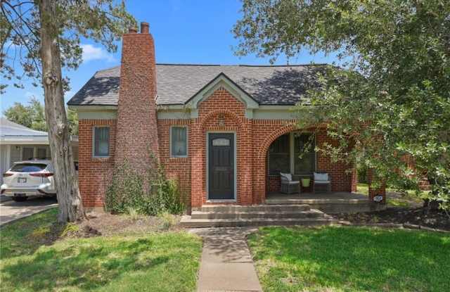 612 East 32nd Street - 612 East 32nd Street, Bryan, TX 77803