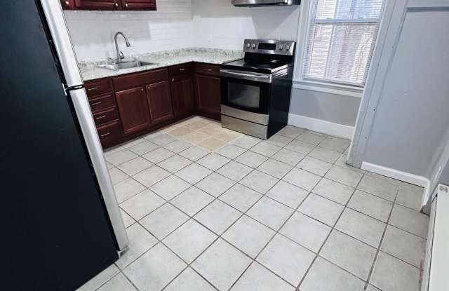 1221 Lindley Avenue - 2 Gallery 3