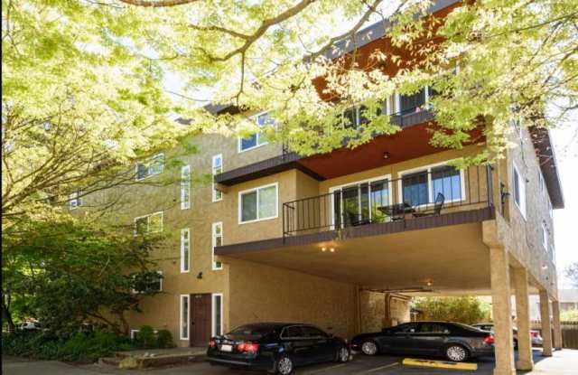 4435 Francis Ave N. photos photos