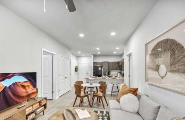 739 SE Loop 410 Gallery 2