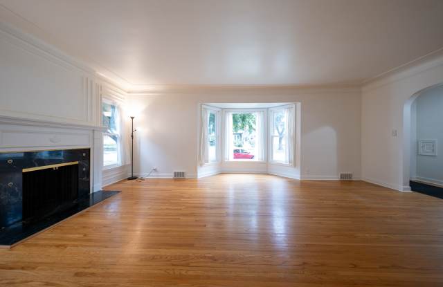 1600 Thomas Ave. Gallery 4
