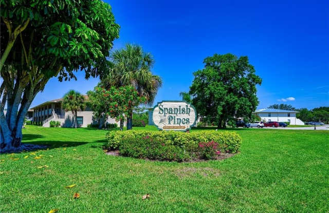 135 Cypress Way E Gallery 1