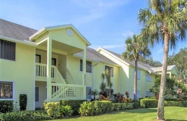 5745 Pelican Pointe Drive unit: 4 photos photos