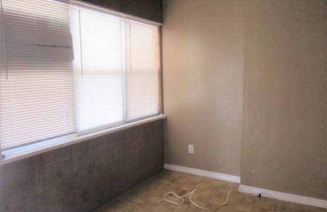 426 38th St. S. Gallery 2