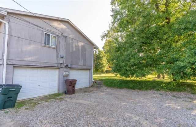 502 Perry Dr Nw Gallery 3