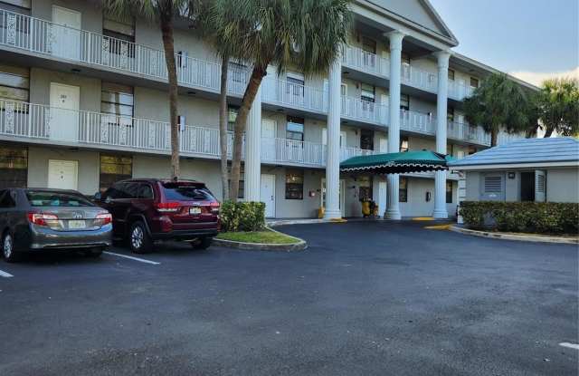 1502 Whitehall Drive unit: 104 photos photos