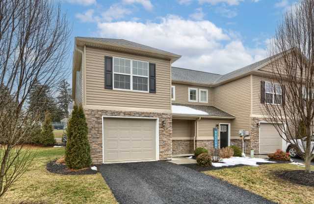 Furnished 3 bedroom townhome photos photos