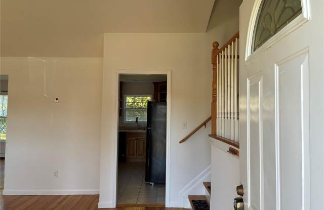 76 Keane Lane Gallery 2