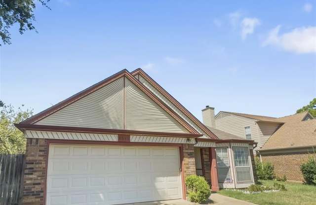 2512 Creekwood Lane - 2512 Creekwood Lane, Fort Worth, TX 76123