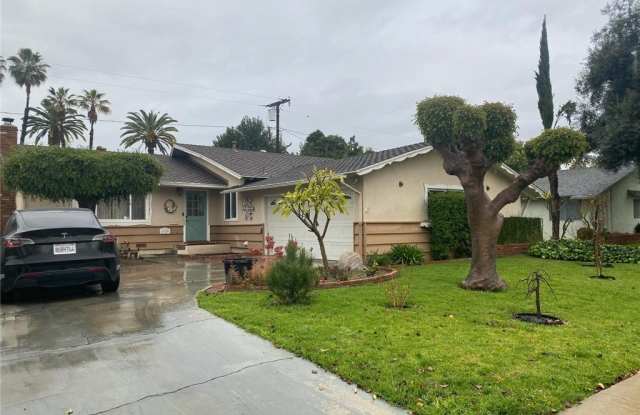 4389 Beverly Court photos photos