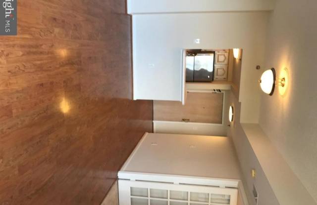 4808 MOORLAND LN #PH-1208 Gallery 4