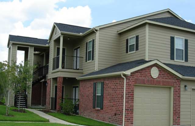 Baypointe Apartments - Affordable Housing Gallery 2