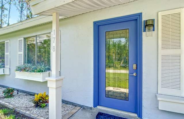 Bright & Spacious Fully Fenced In Yard, 3BR/2BA Port Charlotte Home Gallery 4
