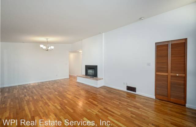 2142 N 90th St. Gallery 4