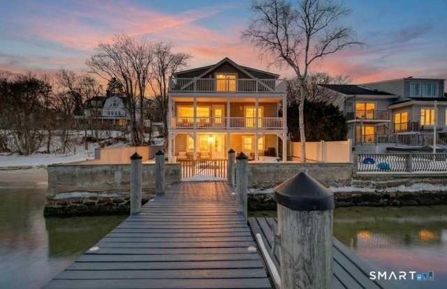 352 Pequot Avenue photos photos