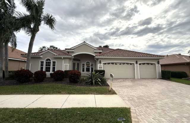 Luxurious 4 Bedroom 3 Bath Lakefront Pool Home W/3-Car Garage - 4958 Gardiners Bay Circle, Sarasota County, FL 34238
