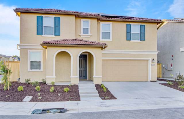 5 bedroom Rocklin Solar Home! - 4507 Gray Lodge Loop, Rocklin, CA 95677