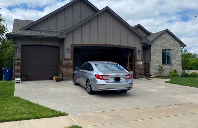 5 Bedroom 3 Bath Home in DERBY with fully finished Basement photos photos