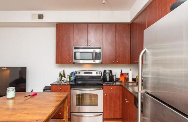 565 W Quincy photos photos