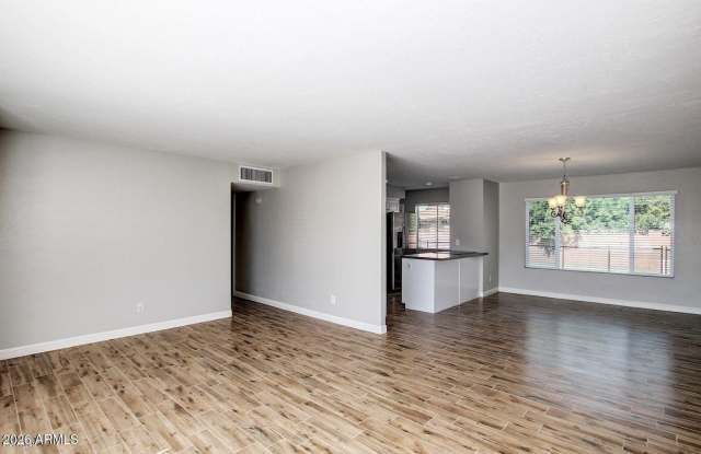 8702 E Bonnie Rose Avenue Gallery 2