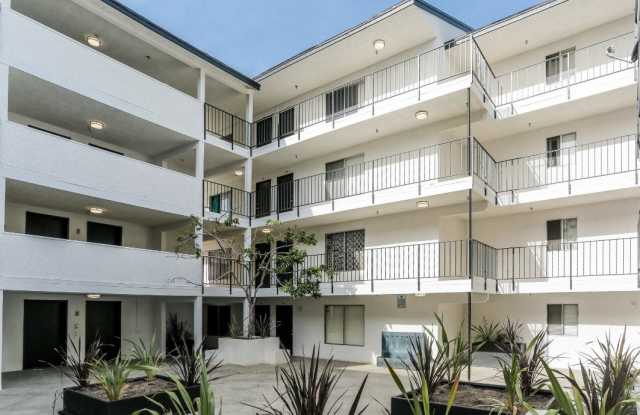 Park Tower Apartments Gallery 2