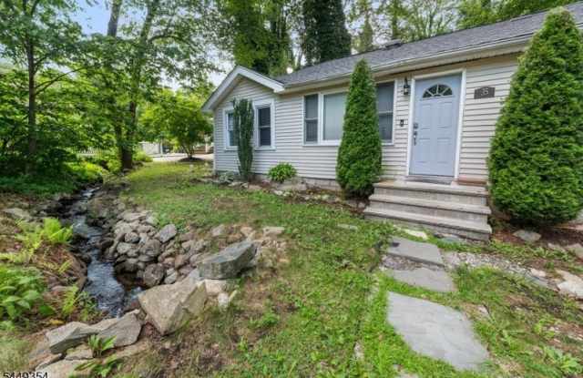 35 Bayonne Dr Gallery 2