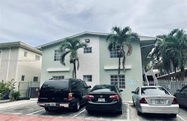 950 Biarritz Dr photos photos