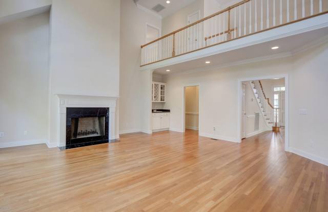2017 Northstar Place Gallery 4