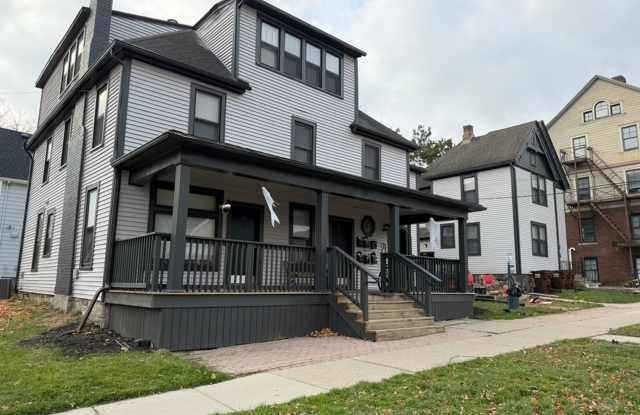 ONE11 YPSILANTI PARK photos photos