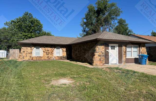 Large 4 Bedroom Home photos photos