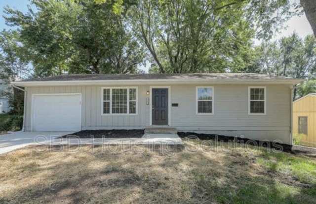 6205 E 150th Ter - 6205 East 150th Terrace, Grandview, MO 64030