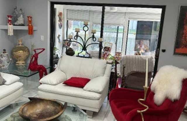 10271 N Circle Lake Drive 102, Boynton Beach, FL 33437 photos photos
