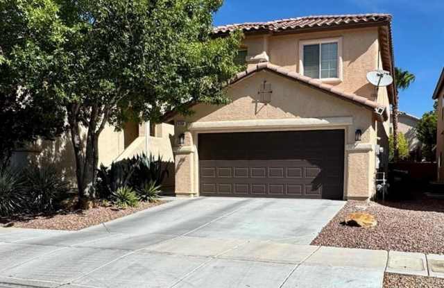 Spacious 4-Bedroom Home with Solar & Private Backyard photos photos