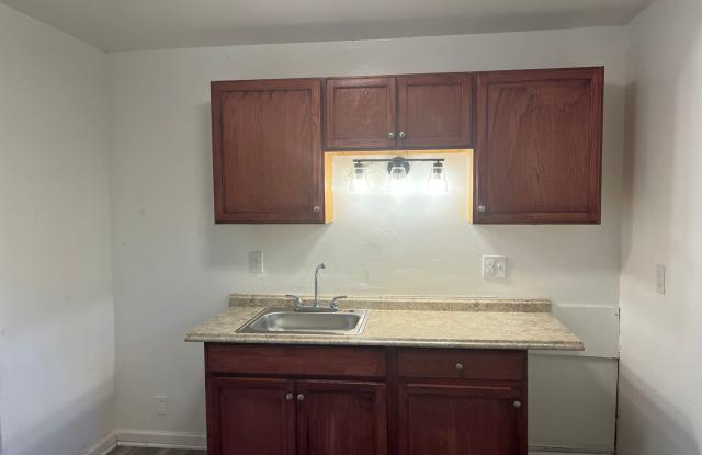 Awesome 2 bedroom ranch Section 8 approved photos photos