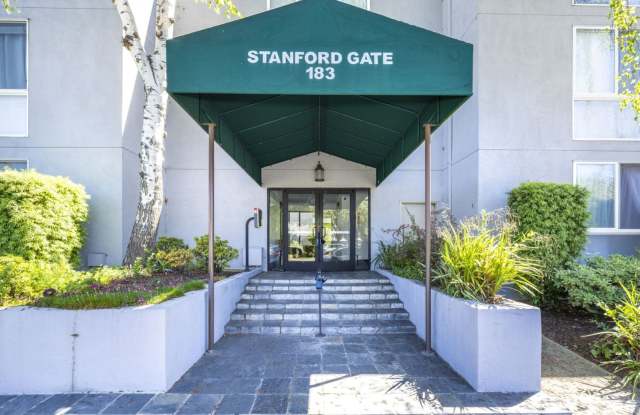 Conveniently Located, Furnished 1 Bed, 1 Bath Condo w/ Updated Kitchen & Bathroom photos photos