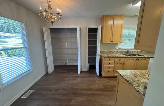 207 Kentwood Drive Gallery 3