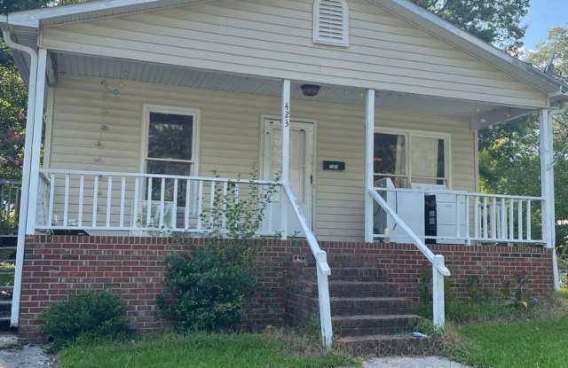 3 Bedroom Convenient to A&T and Downtown Greensboro! Gallery 1