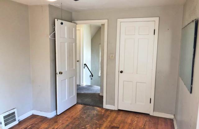 3 BED 1 BATH SINGLE FAMILY HOME IN MAPLE HEIGHTS! - 20510 Clare Avenue, Maple Heights, OH 44137