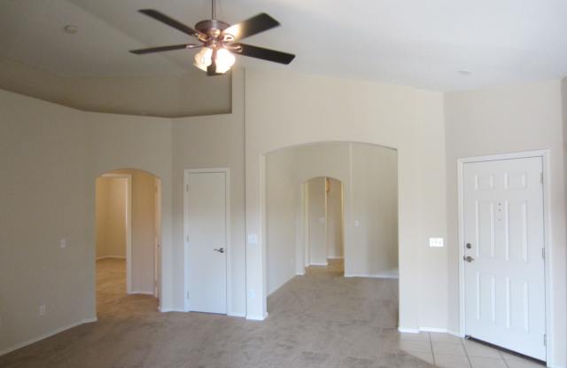 3 Bedroom 2 Bath in Continental Ranch Located on a Big Cul De Sac Lot Gallery 4