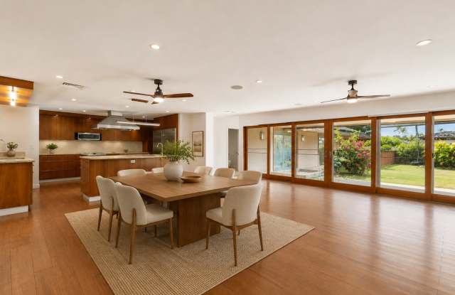 Kai Nani Living: Poolside Privacy Across from Waialae Country Club Gallery 3