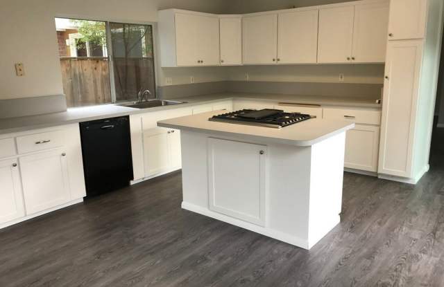 2259 Raintree Pl Gallery 2