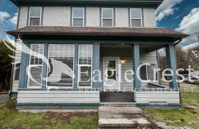 Comfortable 5 Bedroom Home with Modern Touches, Large Bedrooms  Front Porch photos photos