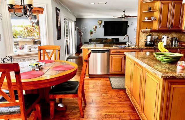 19909 SW 7th Place, Pembroke Pines, FL 33029 photos photos 19909 SW 7th Place, Pembroke Pines, FL 33029 photos photos