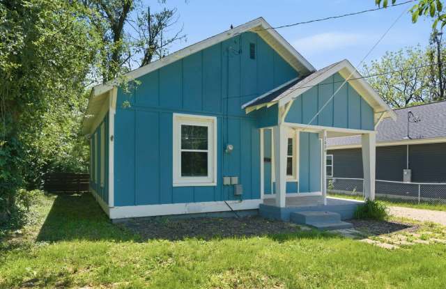 Charming & Move-In Ready! Updated 2-Bedroom Home with Covered Front Porch! Gallery 4