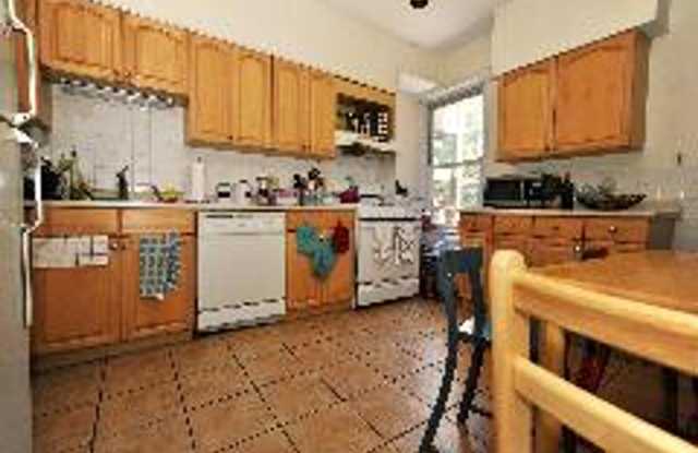 Spacious, Sunny and Renovate Cleveland Circle 4 Bed/2 Bath w/Porch on Strathmore Rd for 9/1/2026 photos photos