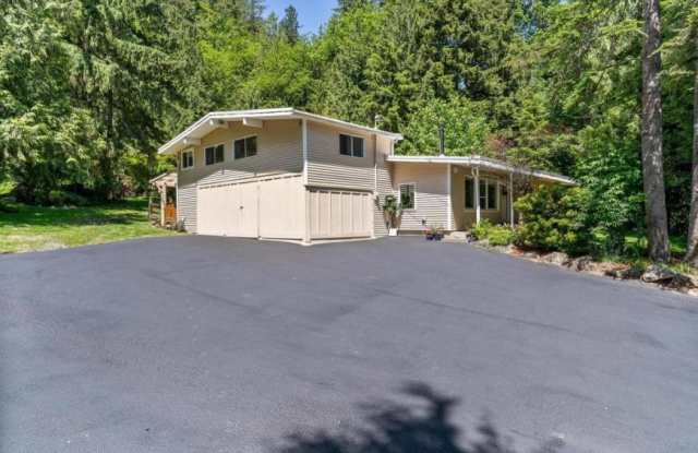7041 Preston-fall City Rd Se - 7041 Preston-Fall City Road Southeast, King County, WA 98027