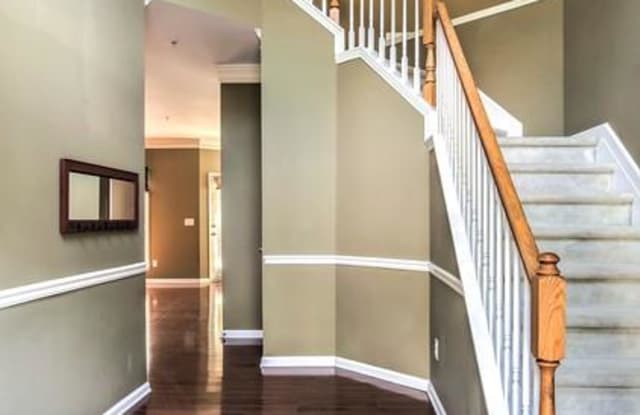 4019 Rhyne Circle SE Gallery 3