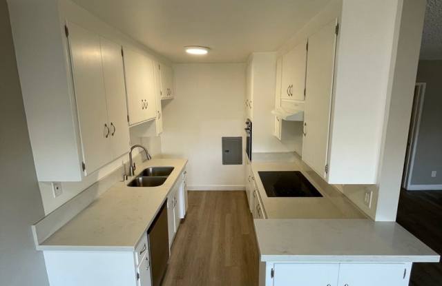 Encino Parkwest Apartments Gallery 4