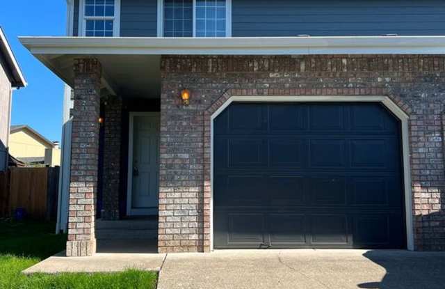 782 North Cloverleaf Loop Gallery 2