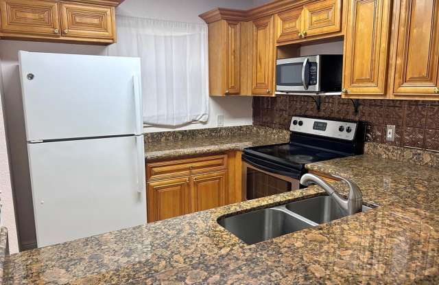 Ground-Floor 1BR/1BA with Lake View in Palm Beach Grande Gallery 4